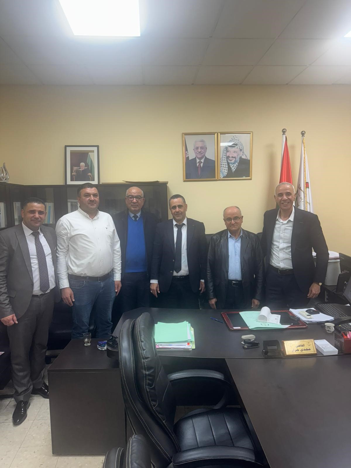 قام وفد من مجلس إدارة الغرفة مكون من السادة إياد الكردي، ياسين دويكات، مجدي البزرة، ومعتز المصري بالاجتماع ظهر اليوم الثلاثاء 14-04-2026